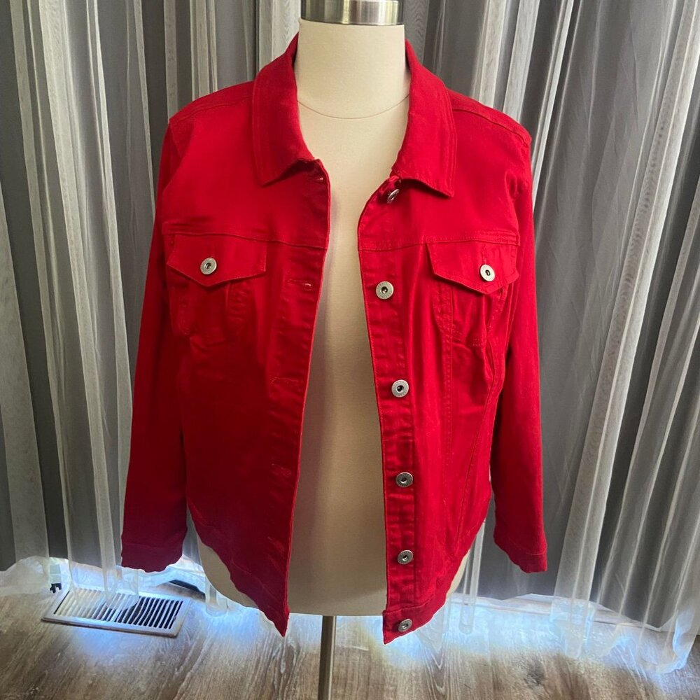 Torrid NWT Ruby Red Denim Trucker Jacket Size 3 - Picture 7 of 10